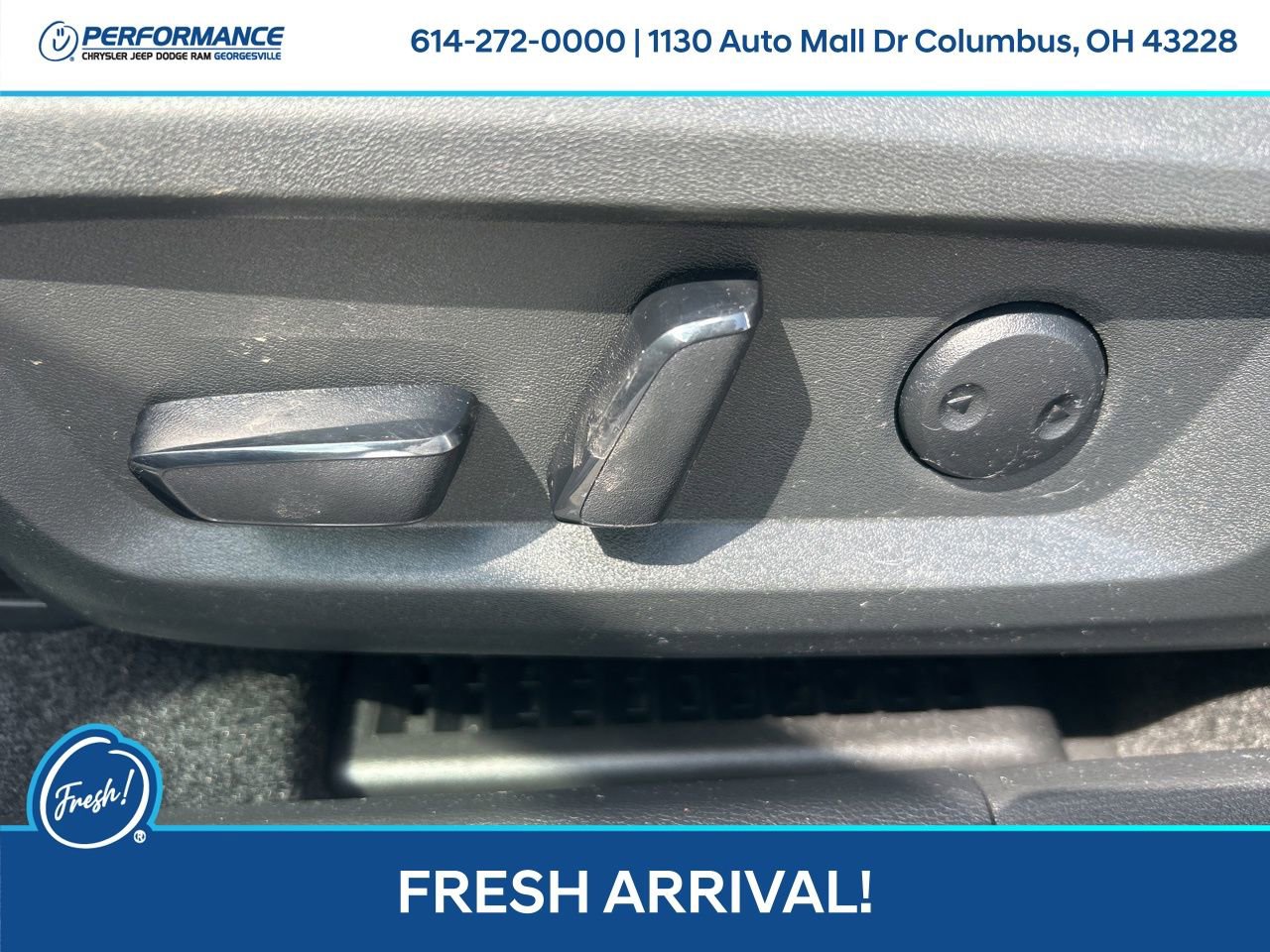 Used 2023 Nissan Rogue SV AWD/4WD image 18