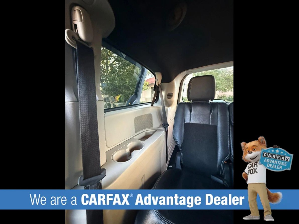 Used 2018 Dodge Grand Caravan SXT FWD image 50