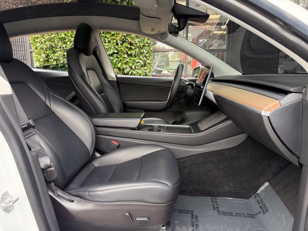 Used 2022 Tesla Model Y Performance AWD/4WD image 32