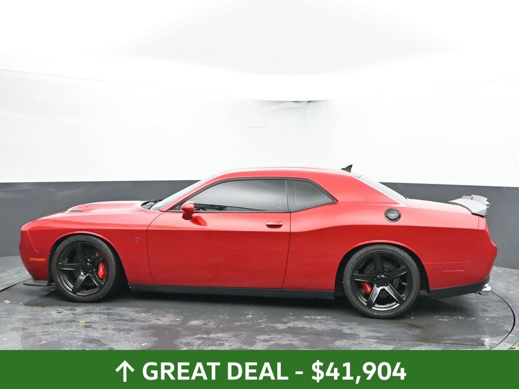 Used 2016 Dodge Challenger SRT Hellcat image 9