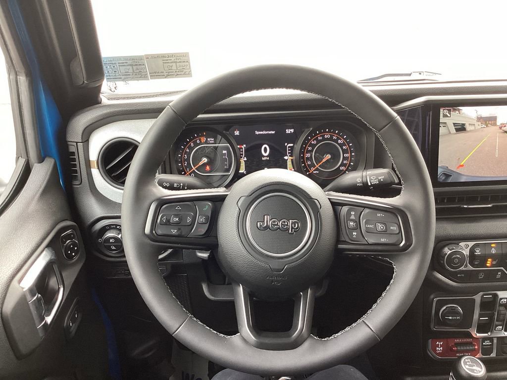 Used 2025 Jeep Gladiator Willys image 15