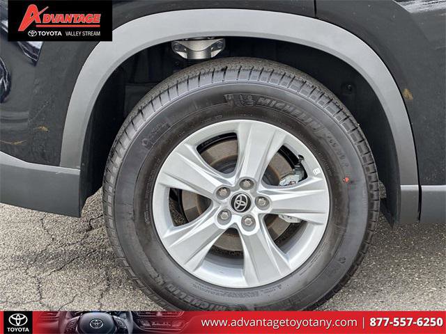 Certified 2025 Toyota Grand Highlander FWD image 11