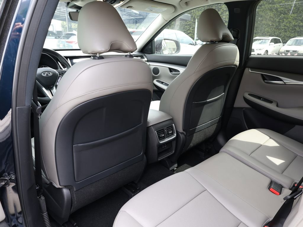 Certified 2023 INFINITI QX50 Luxe image 19