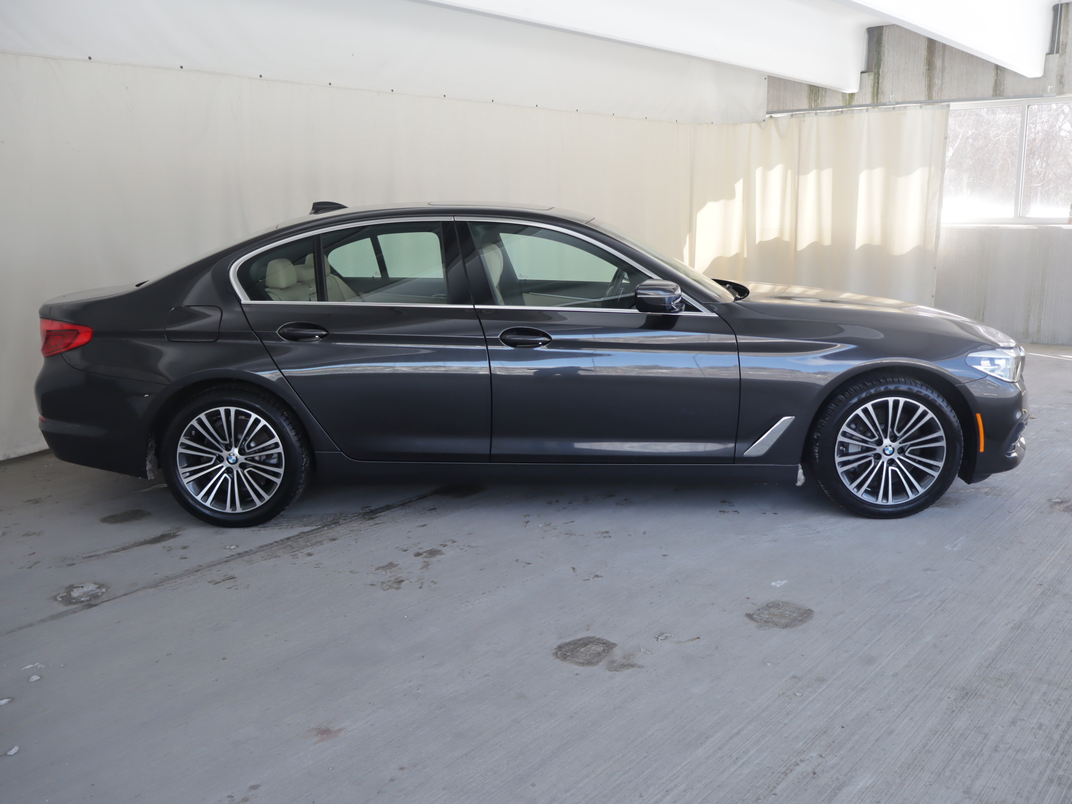 Used 2019 BMW 530i xDrive w/ Convenience Package image 7