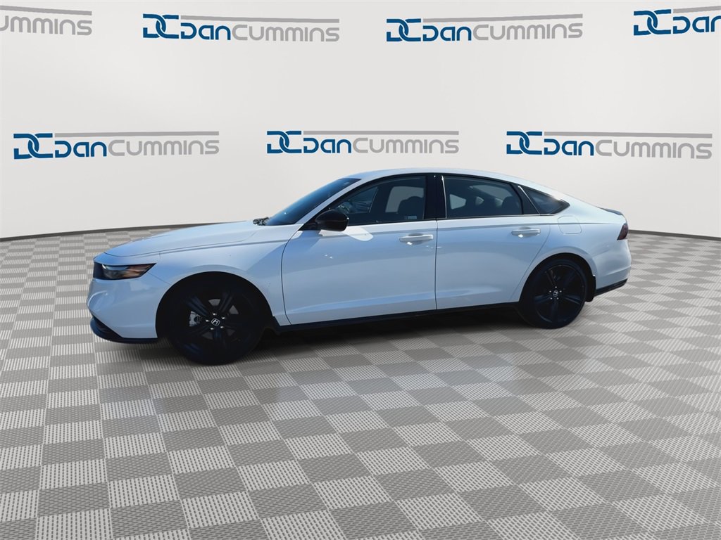 Used 2025 Honda Accord Sport image 5