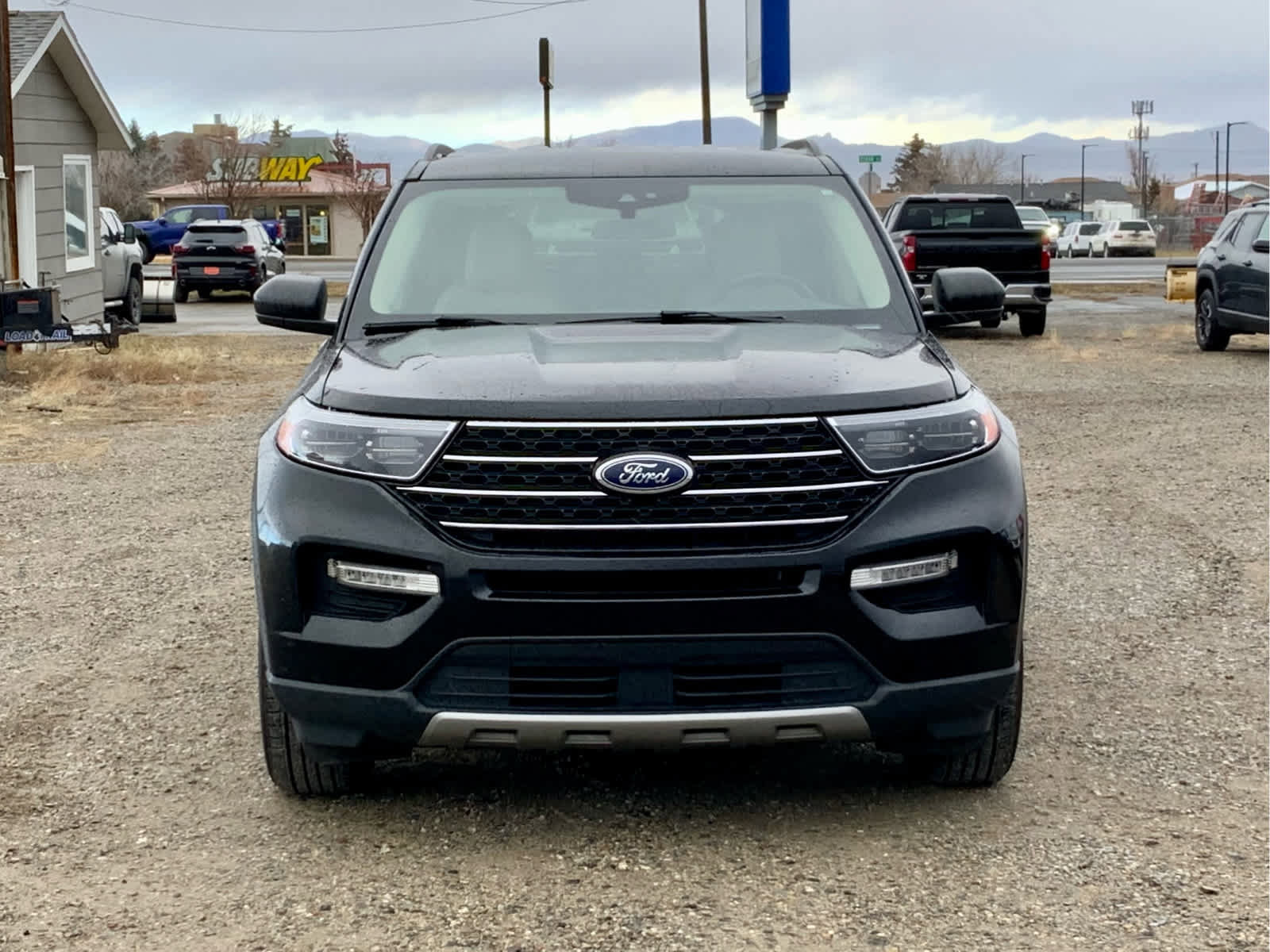 Used 2023 Ford Explorer XLT w/ Equipment Group 202A image 7