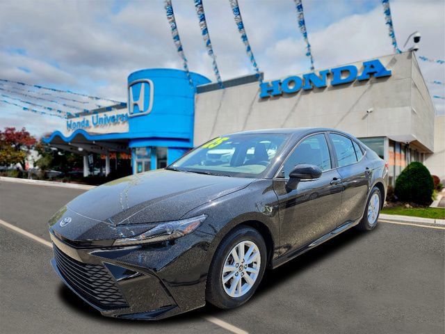 Used 2025 Toyota Camry LE FWD image 1