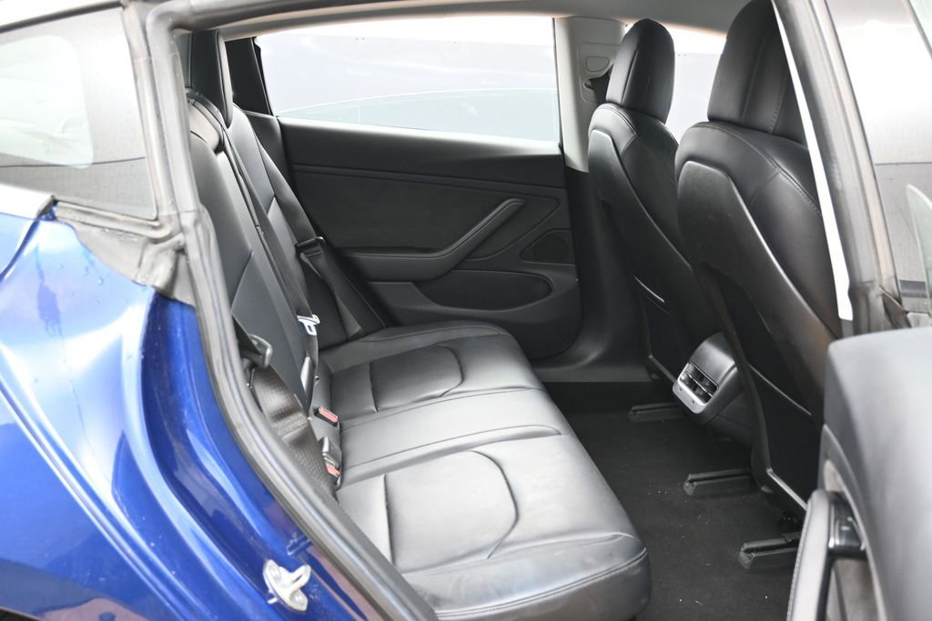 Used 2018 Tesla Model 3 Long Range image 36