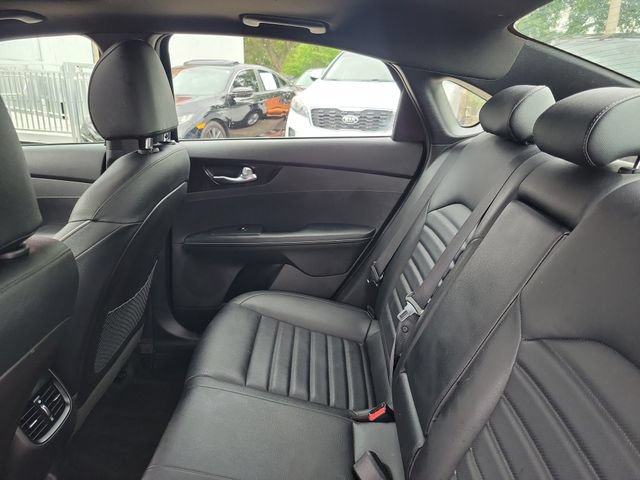 Used 2022 Kia Forte GT-Line w/ GT-Line Premium Package FWD image 13
