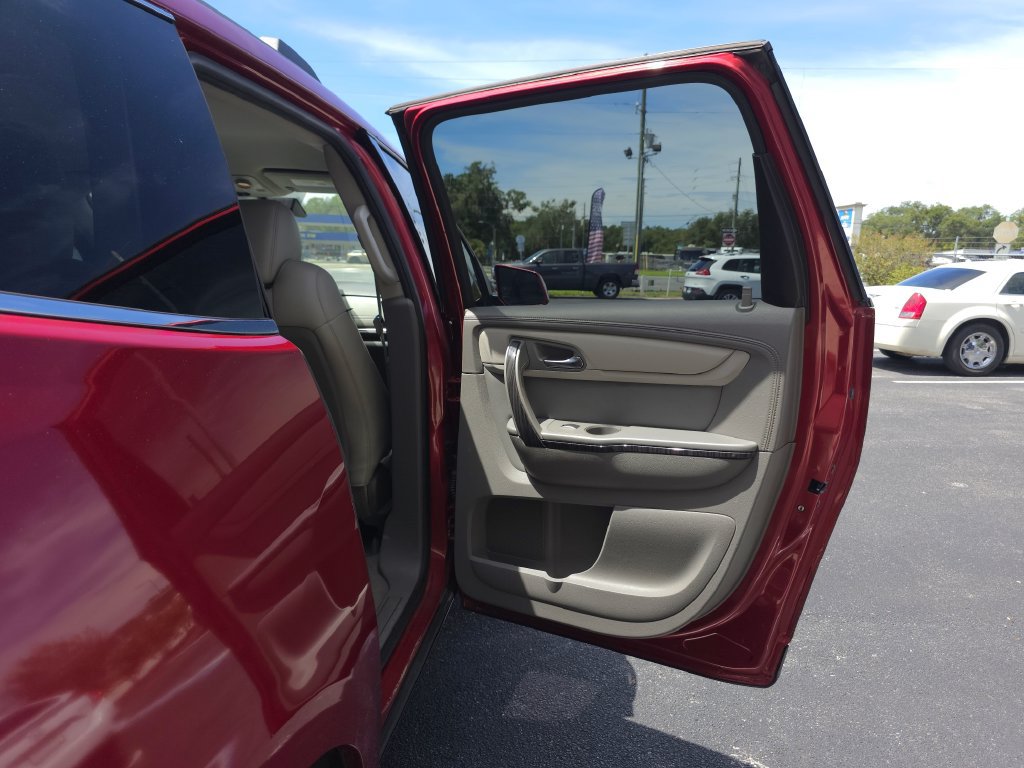 Used 2014 Chevrolet Traverse LTZ FWD image 15