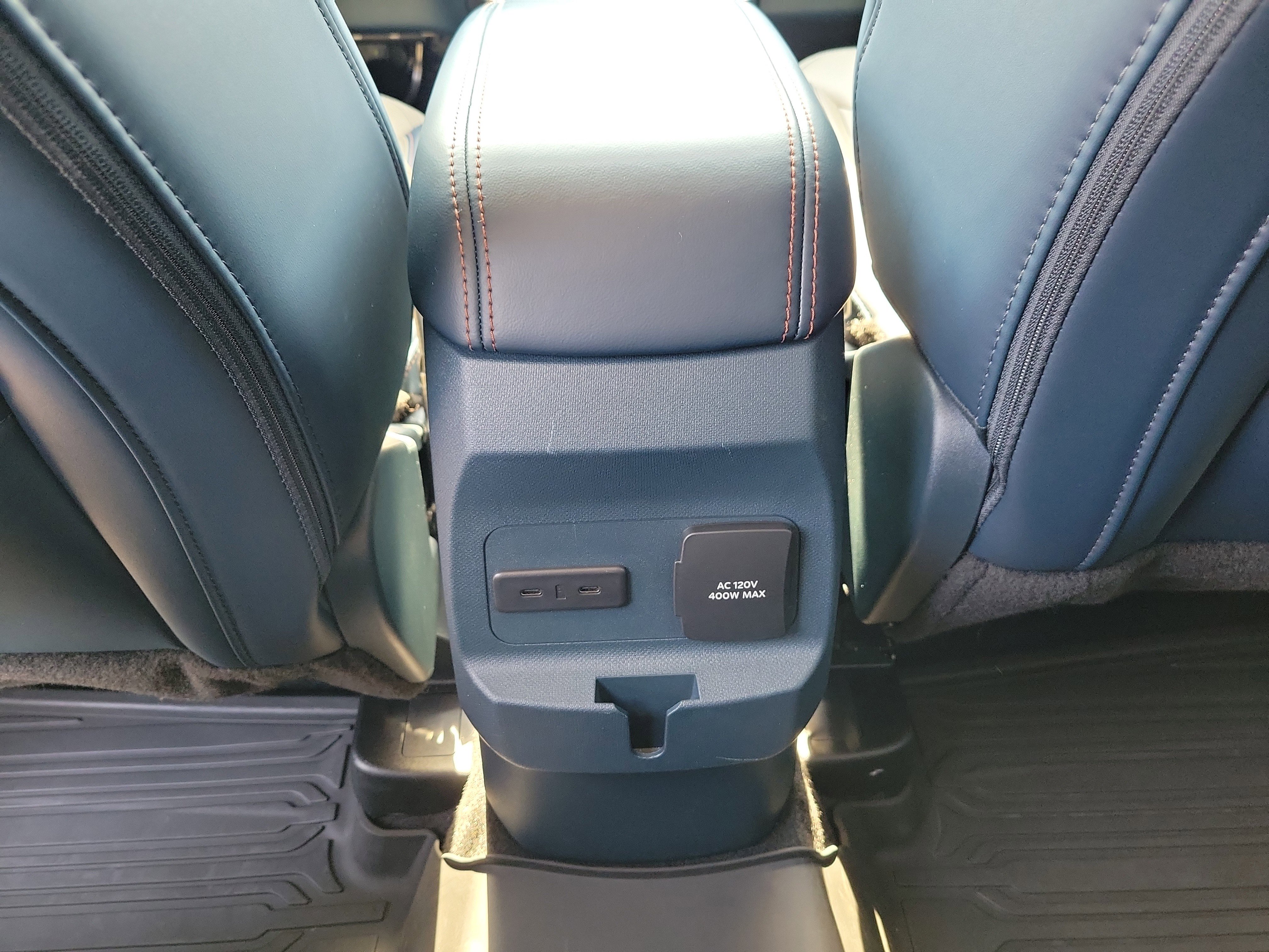 Used 2025 Ford Maverick Lariat image 11