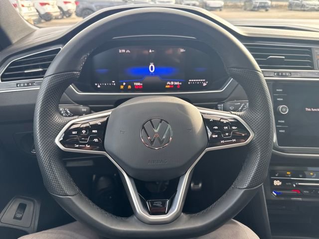 Certified 2024 Volkswagen Tiguan SE R-Line image 18