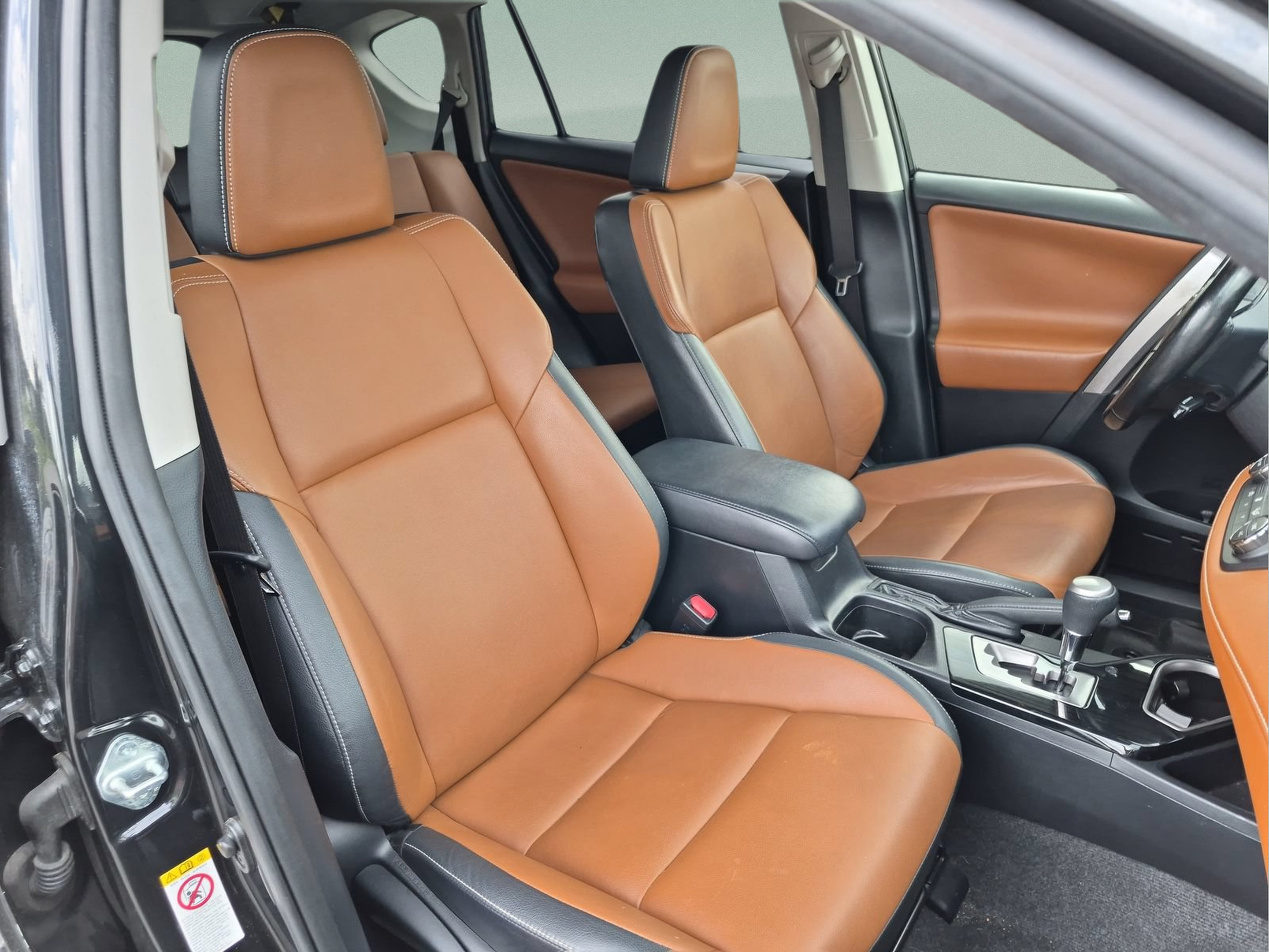 Used 2017 Toyota RAV4 Limited w/ Advanced Technology Package AWD/4WD image 19