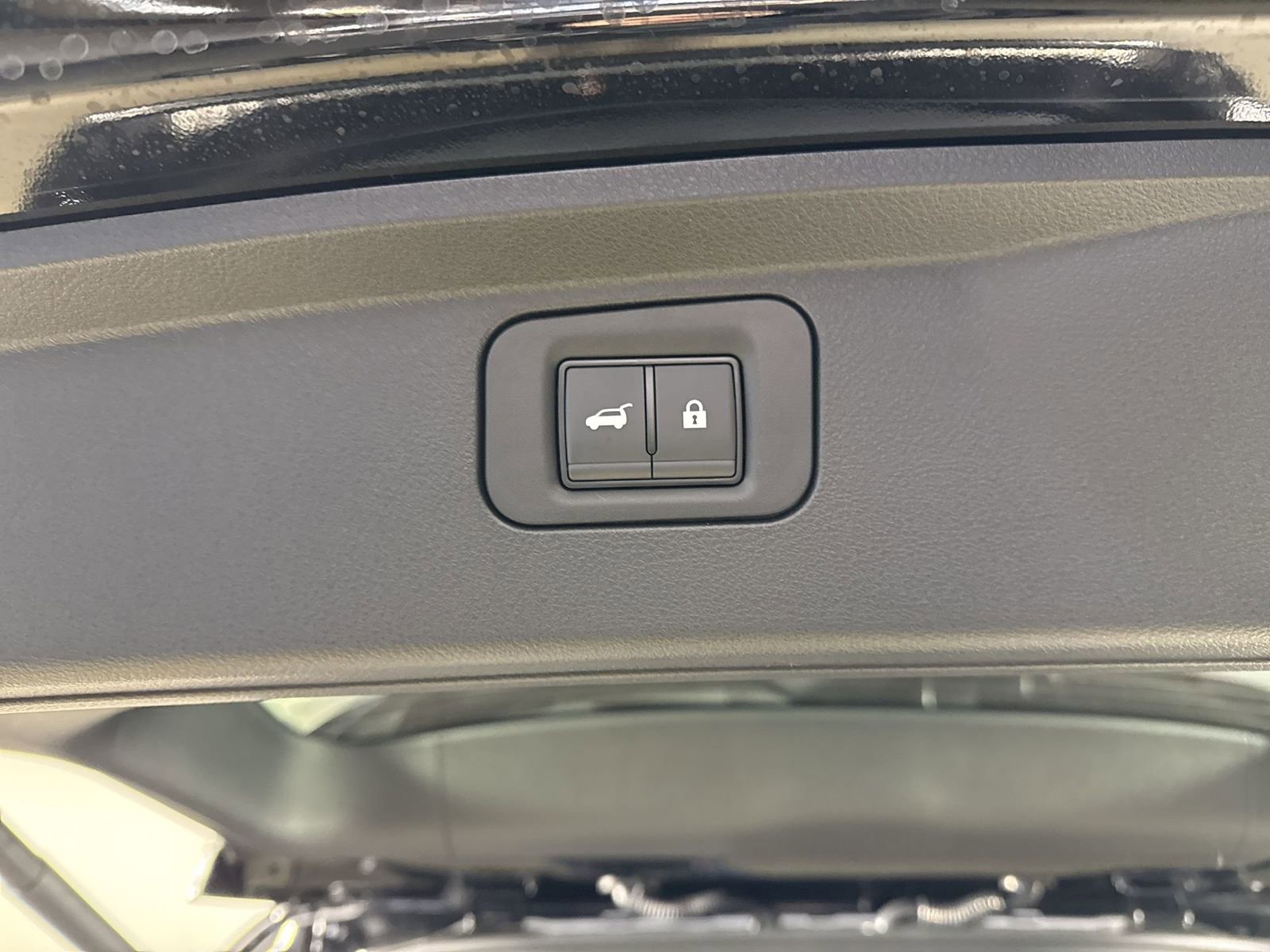 New 2026 Nissan Armada SL w/ Captain's Chari Seat Package image 35