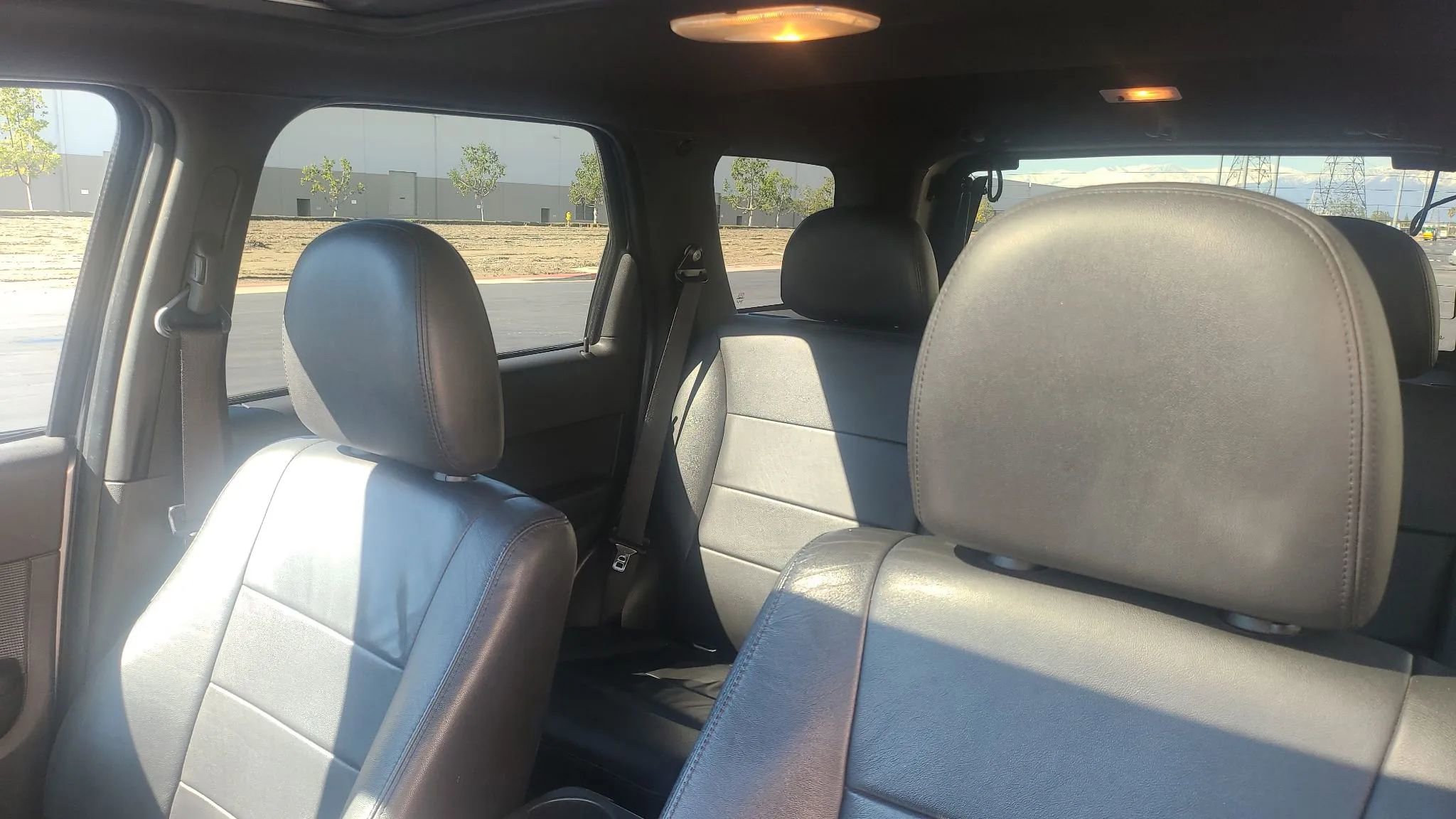 Used 2011 Ford Escape Limited w/ 301A Rapid Spec Order Code FWD image 25