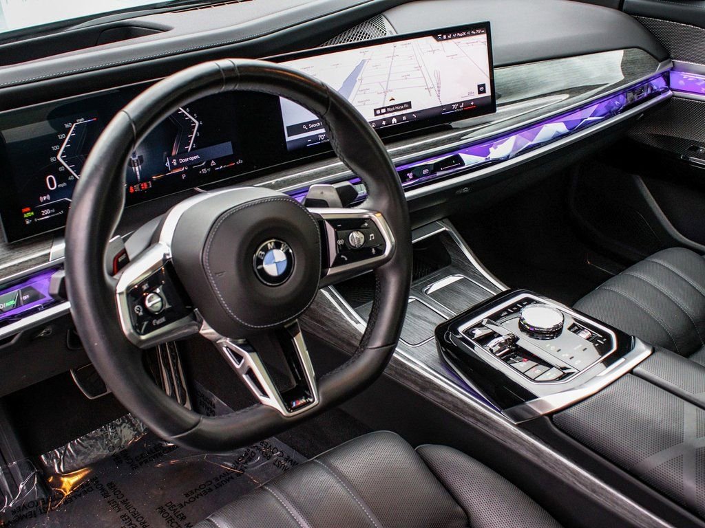 Used 2025 BMW 740i xDrive image 19