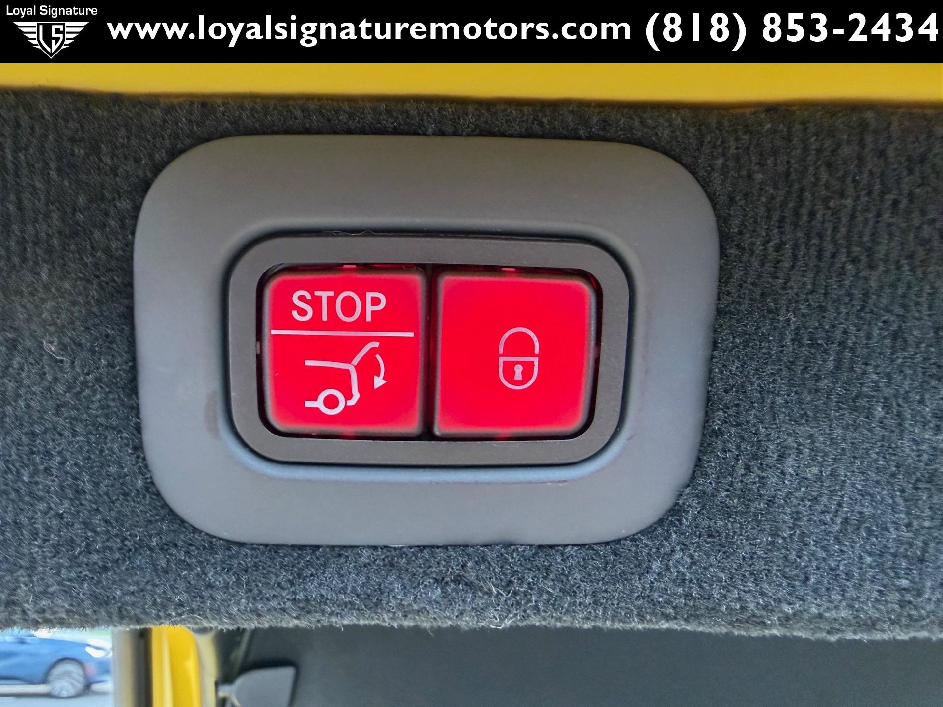 Used 2021 Aston Martin DBX AWD/4WD image 12
