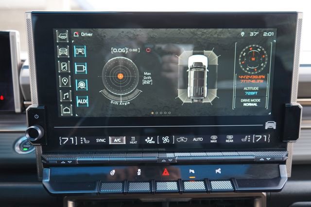 Used 2024 GMC Hummer EV 3X w/ LPO, Illumination Package image 38