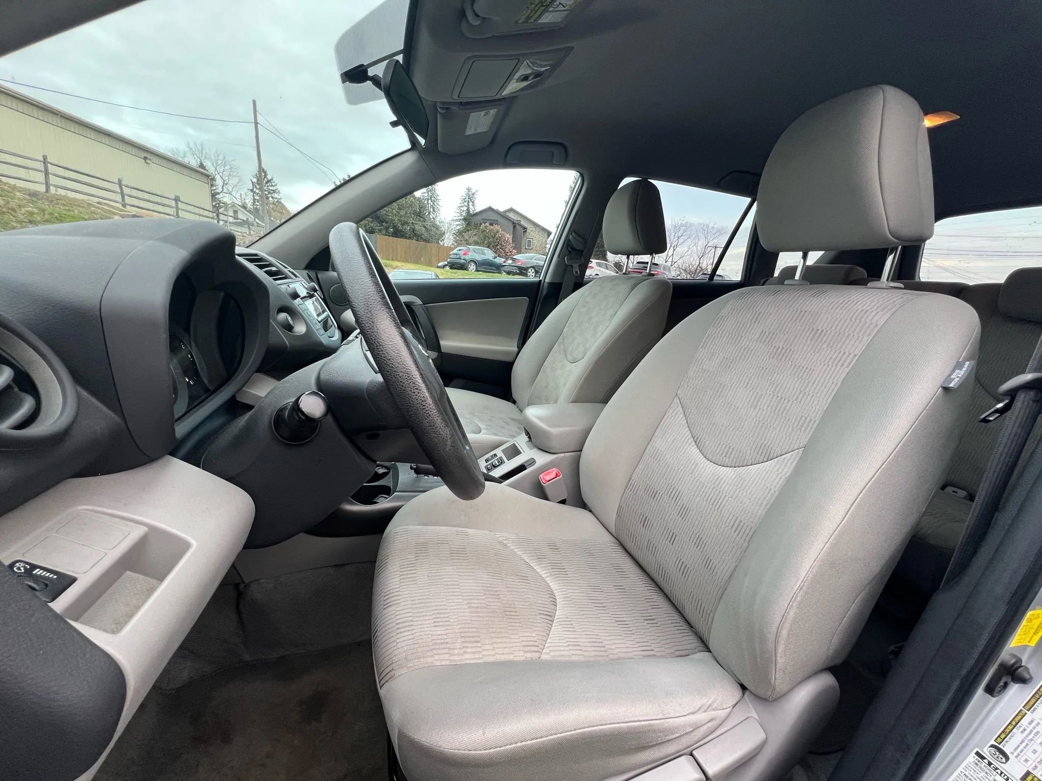 Used 2011 Toyota RAV4 4WD image 20