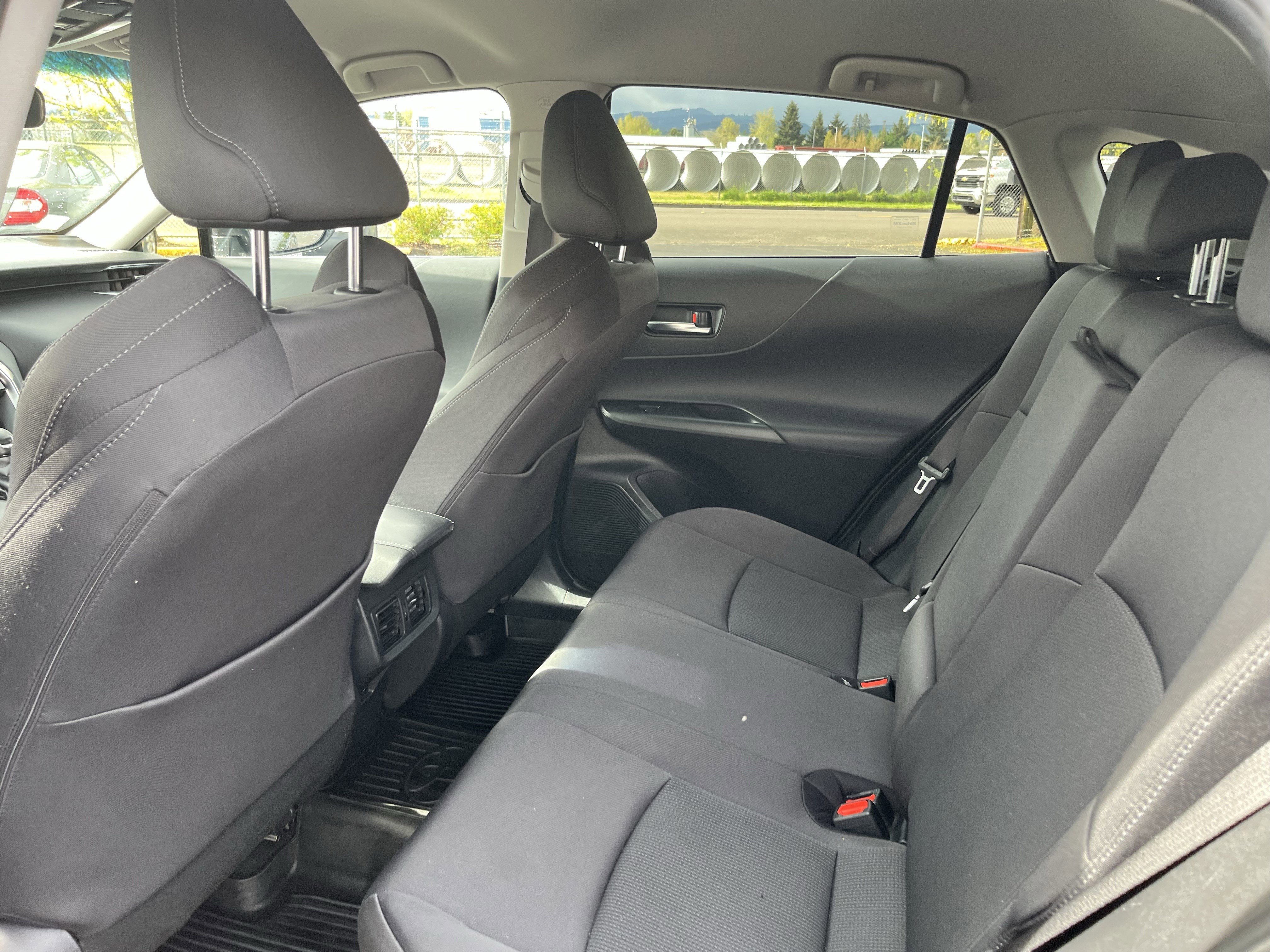 Used 2024 Toyota Venza LE AWD/4WD image 13