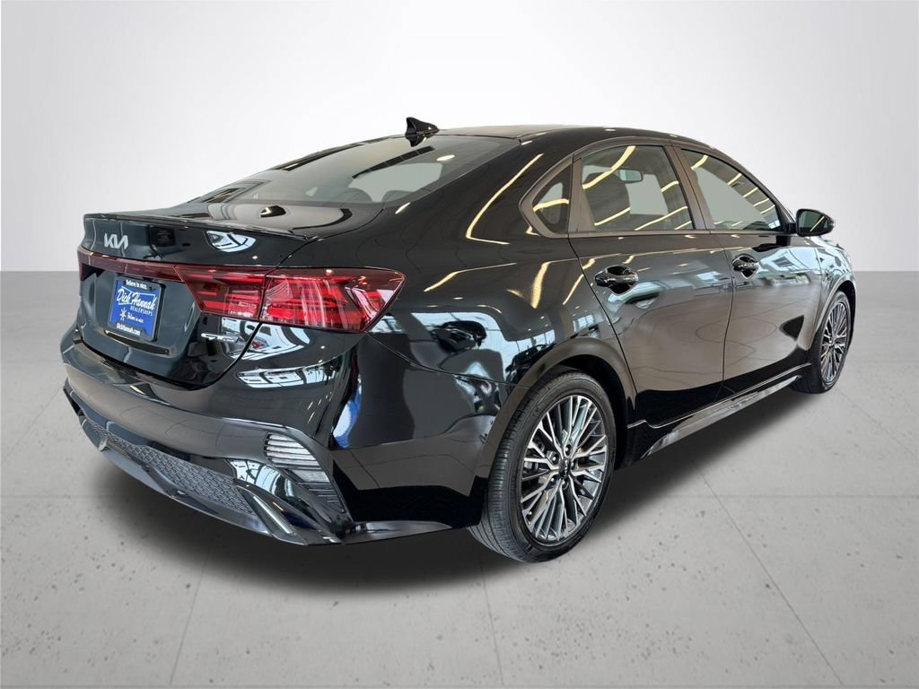 Used 2024 Kia Forte GT-Line w/ GT-Line Premium Package FWD image 7