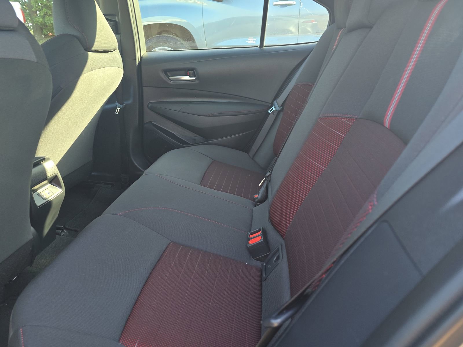 Used 2023 Toyota Corolla SE image 18