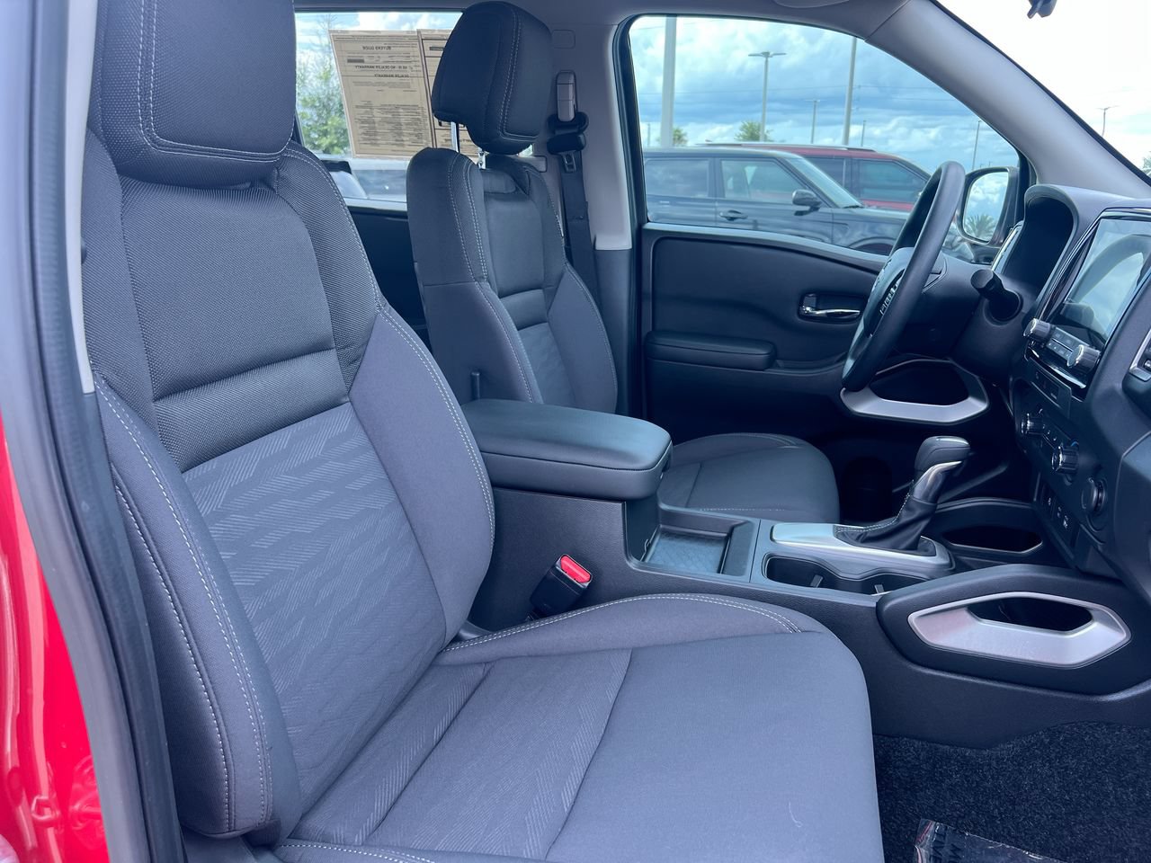 Used 2024 Nissan Frontier SV w/ Technology Package RWD image 28