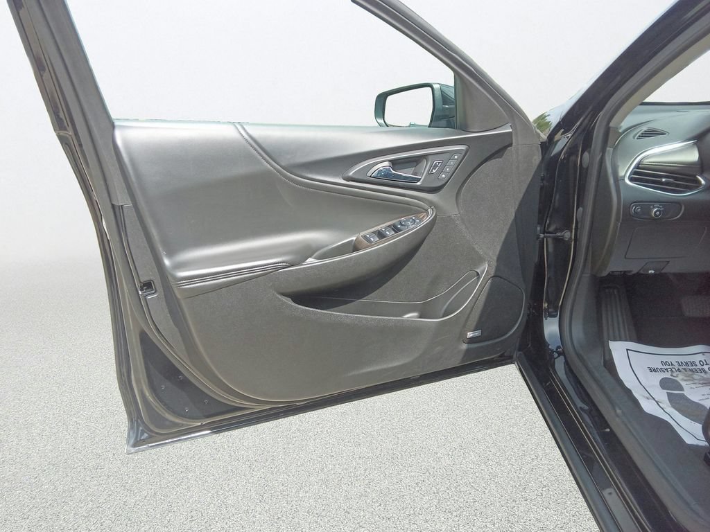 Used 2024 Chevrolet Malibu LT FWD image 17