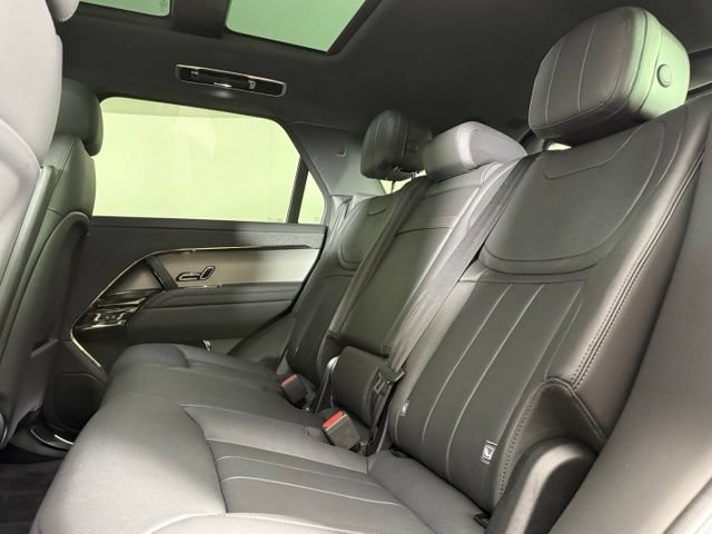 Used 2025 Land Rover Range Rover Sport Dynamic SE AWD/4WD image 25