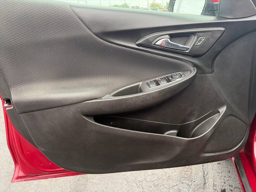 Used 2018 Chevrolet Malibu LT FWD image 16