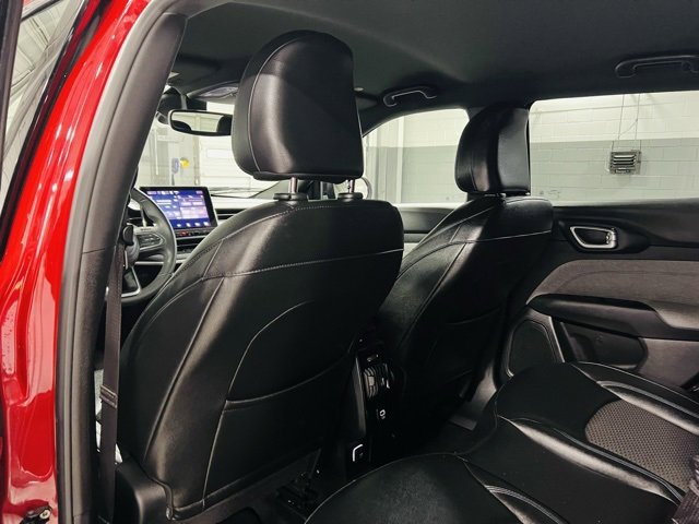 Used 2024 Jeep Compass Latitude image 23