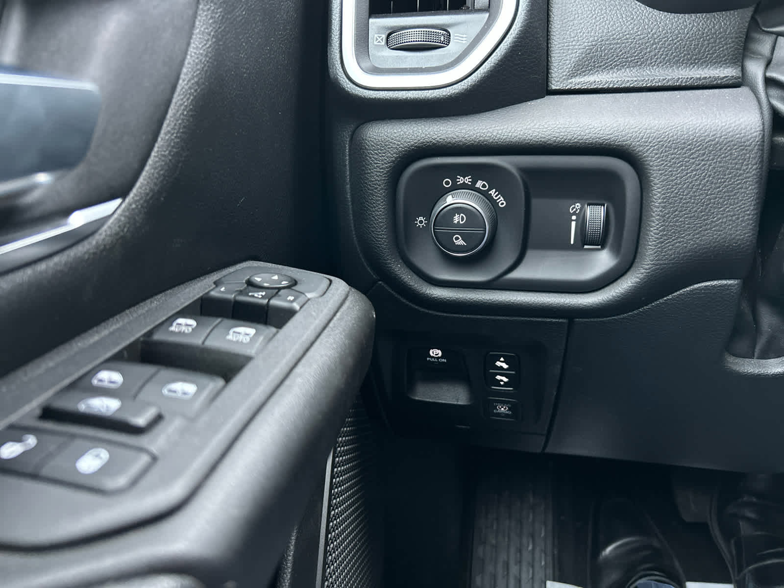 Used 2025 RAM 1500 Big Horn image 34