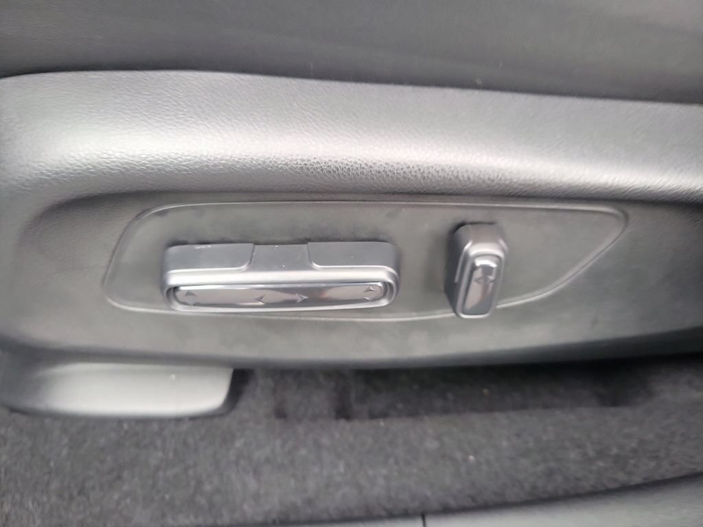 Certified 2025 Acura ADX FWD image 17