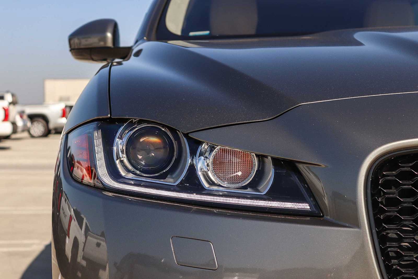 Used 2020 Jaguar F-PACE Premium AWD/4WD image 9
