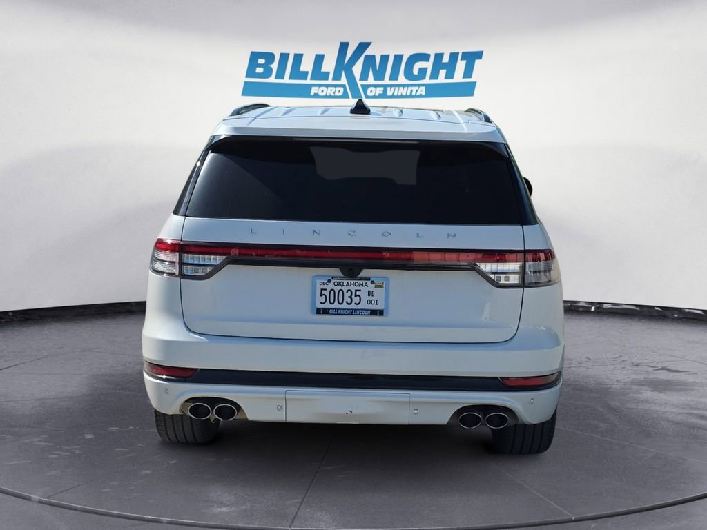 Used 2025 Lincoln Aviator AWD w/ Jet Appearance Package image 4
