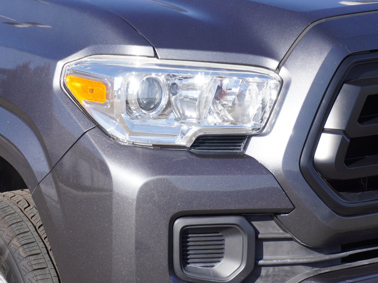 Used 2020 Toyota Tacoma SR AWD/4WD image 3