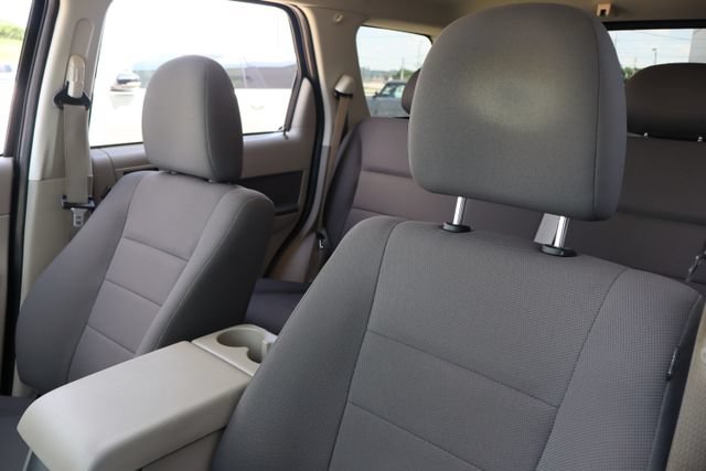 Used 2009 Ford Escape XLT FWD image 16