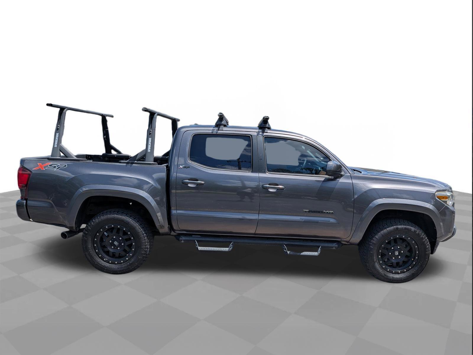 Used 2018 Toyota Tacoma SR5 RWD image 3