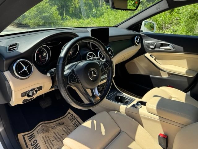 Used 2019 Mercedes-Benz CLA 250 4MATIC image 9