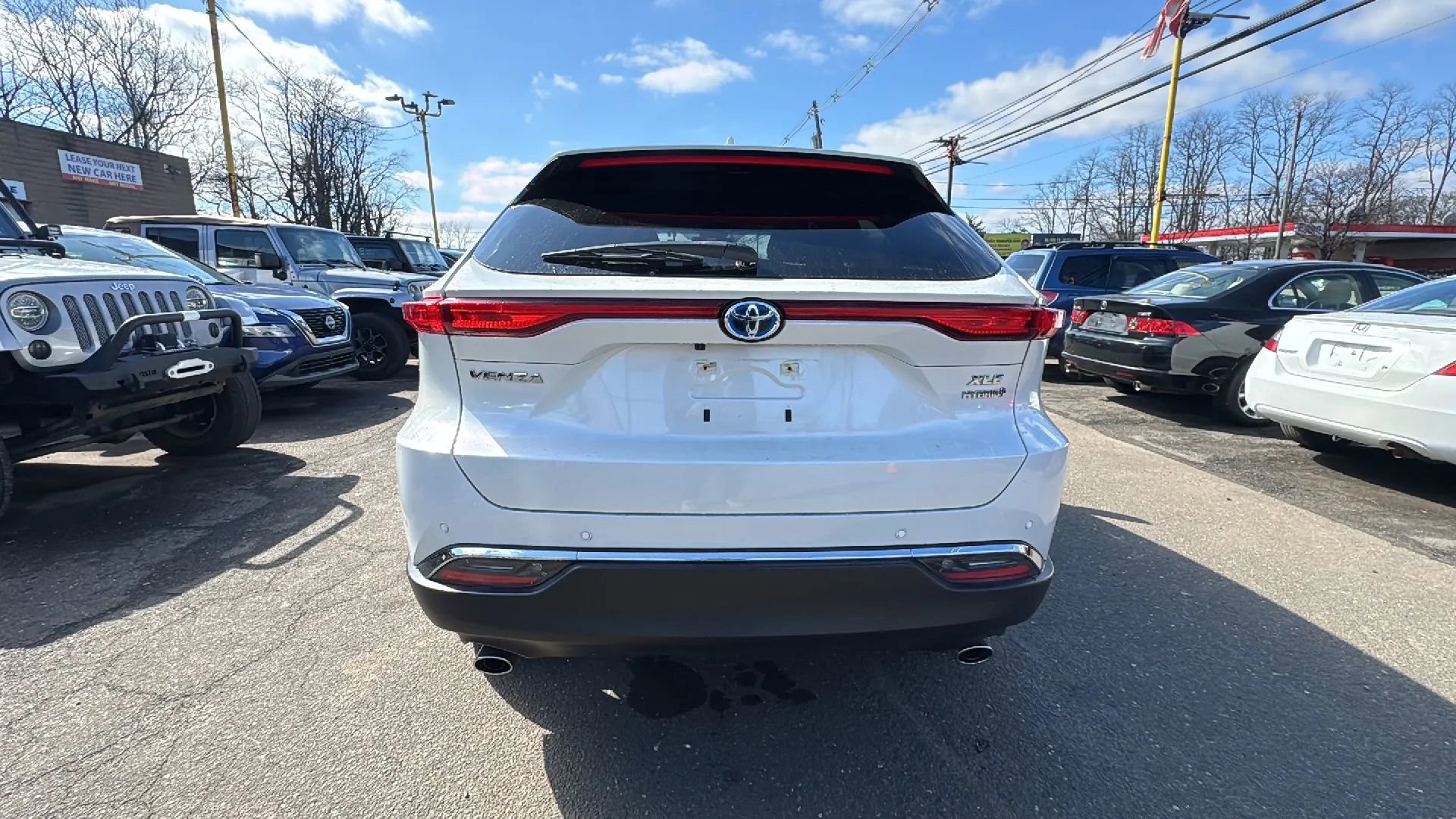 Used 2021 Toyota Venza XLE w/ Softex Package image 6