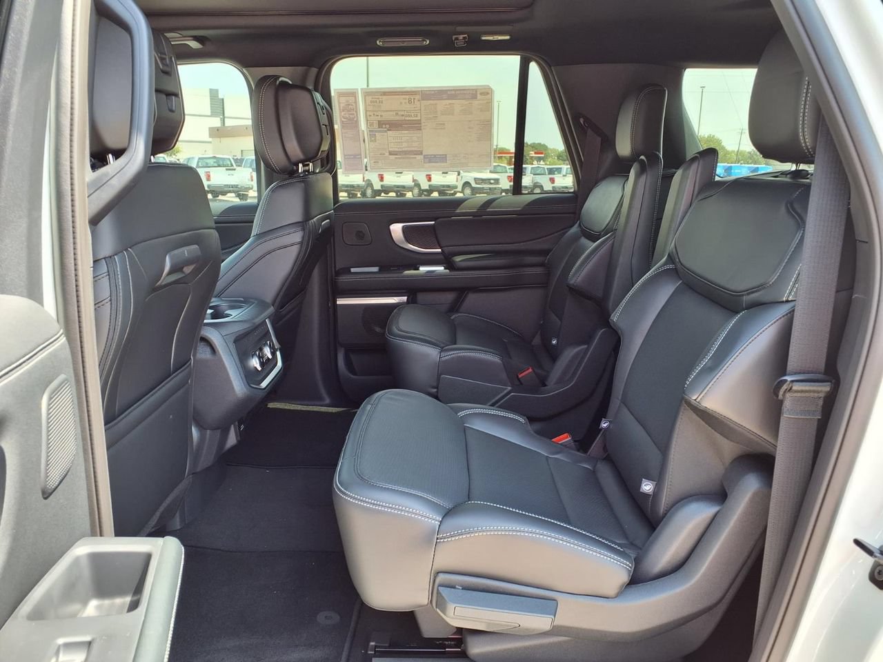 New 2027 Ford Expedition Max Platinum w/ Stealth Appearance Package AWD/4WD image 21