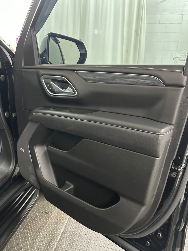 Used 2022 GMC Yukon SLT w/ SLT Premium Package AWD/4WD image 36