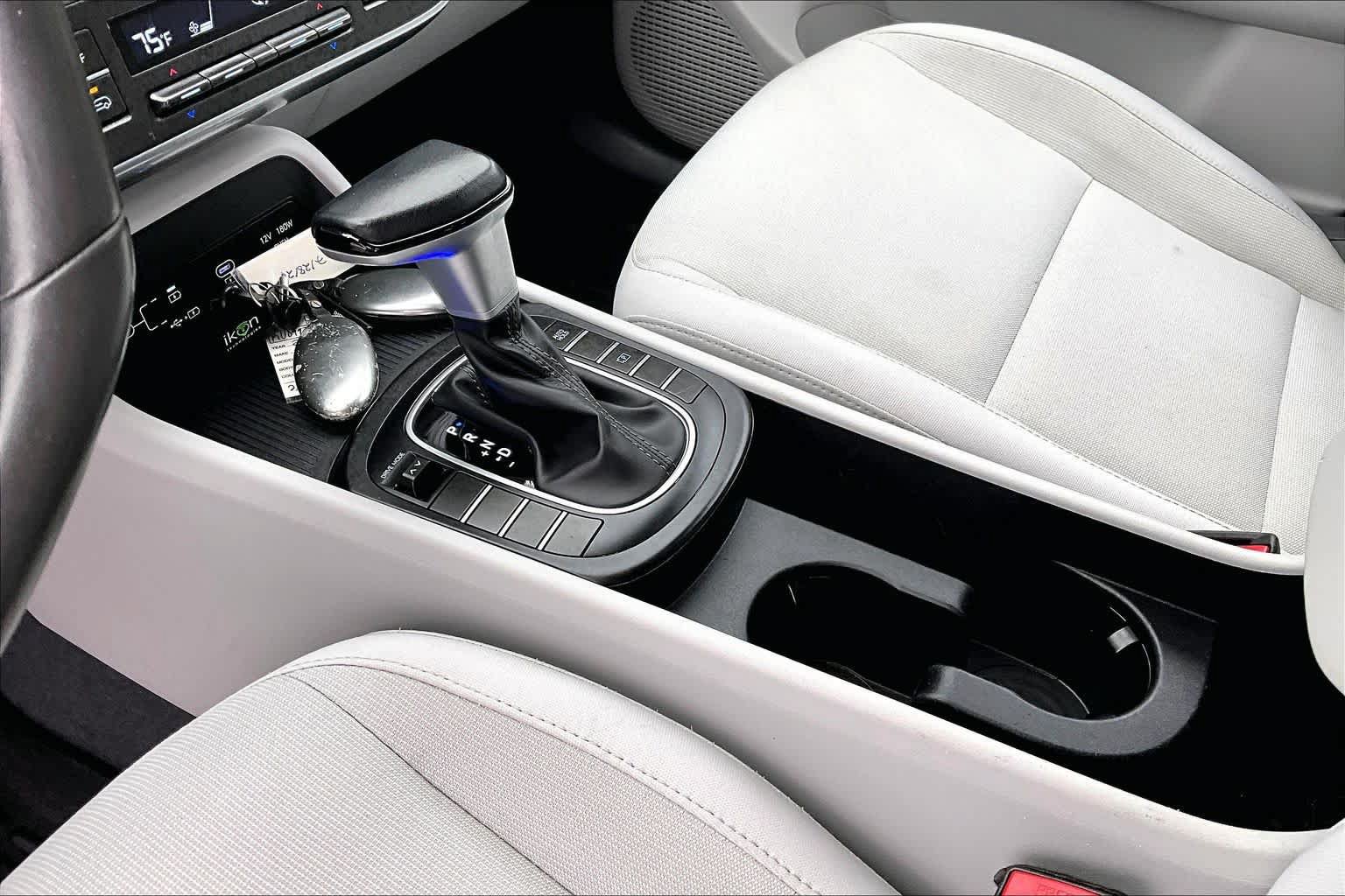 Used 2024 Hyundai Kona SEL FWD image 15