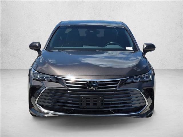Used 2020 Toyota Avalon XLE w/ Moonroof Package FWD video 2