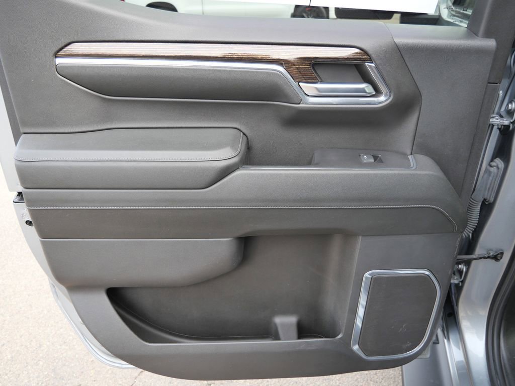 Used 2024 GMC Sierra 1500 Elevation image 24