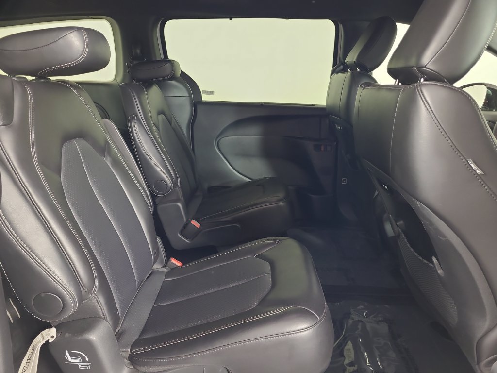Used 2025 Chrysler Pacifica Select FWD image 22