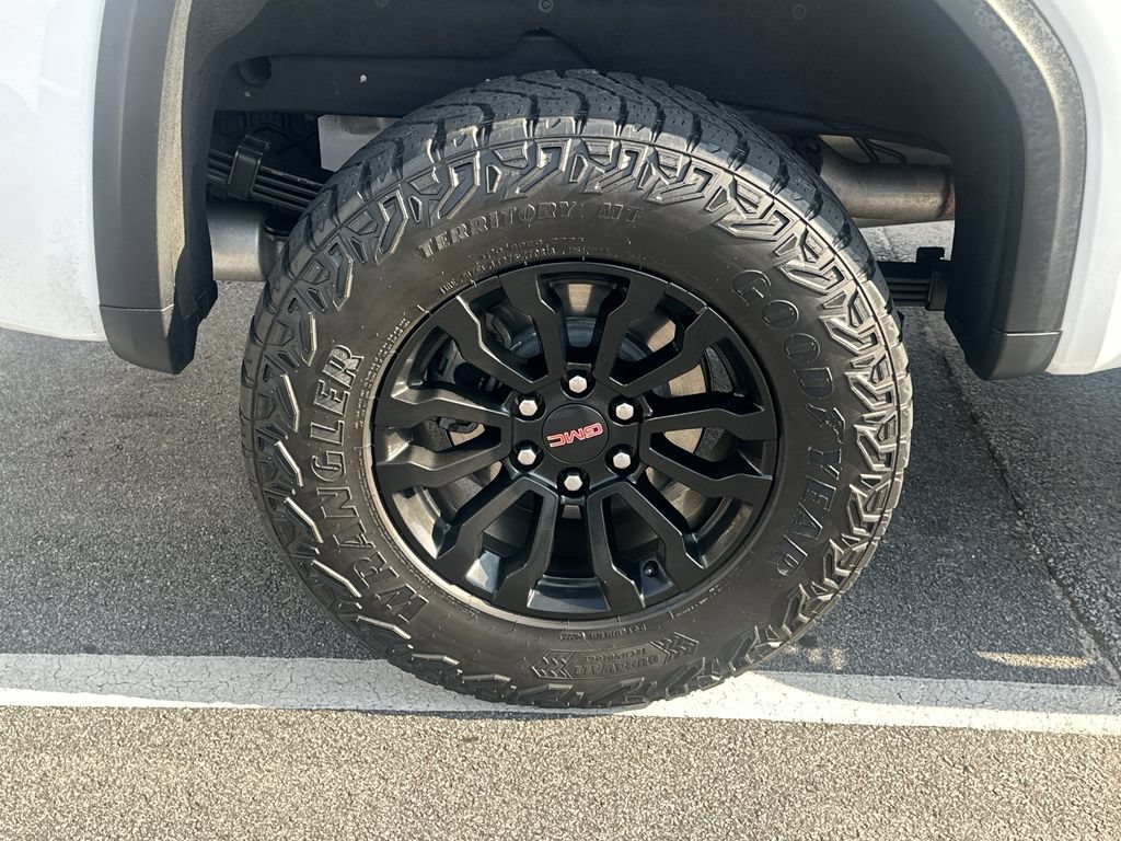 Used 2023 GMC Sierra 1500 AT4X AWD/4WD image 17
