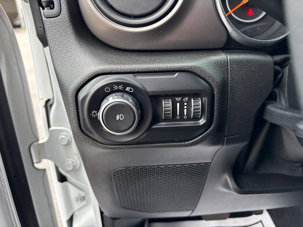 Used 2020 Jeep Wrangler Sport AWD/4WD image 15