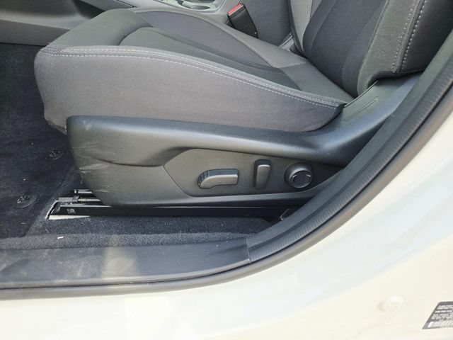 Used 2025 Subaru Crosstrek 2.5i Premium AWD/4WD image 29