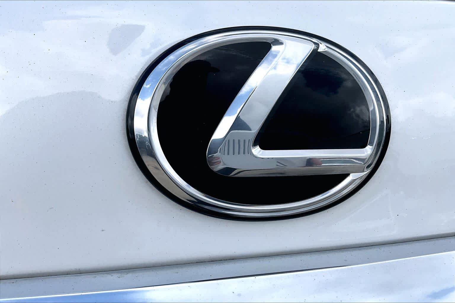 Used 2020 Lexus GX 460 Premium w/ Premium Package AWD/4WD image 31